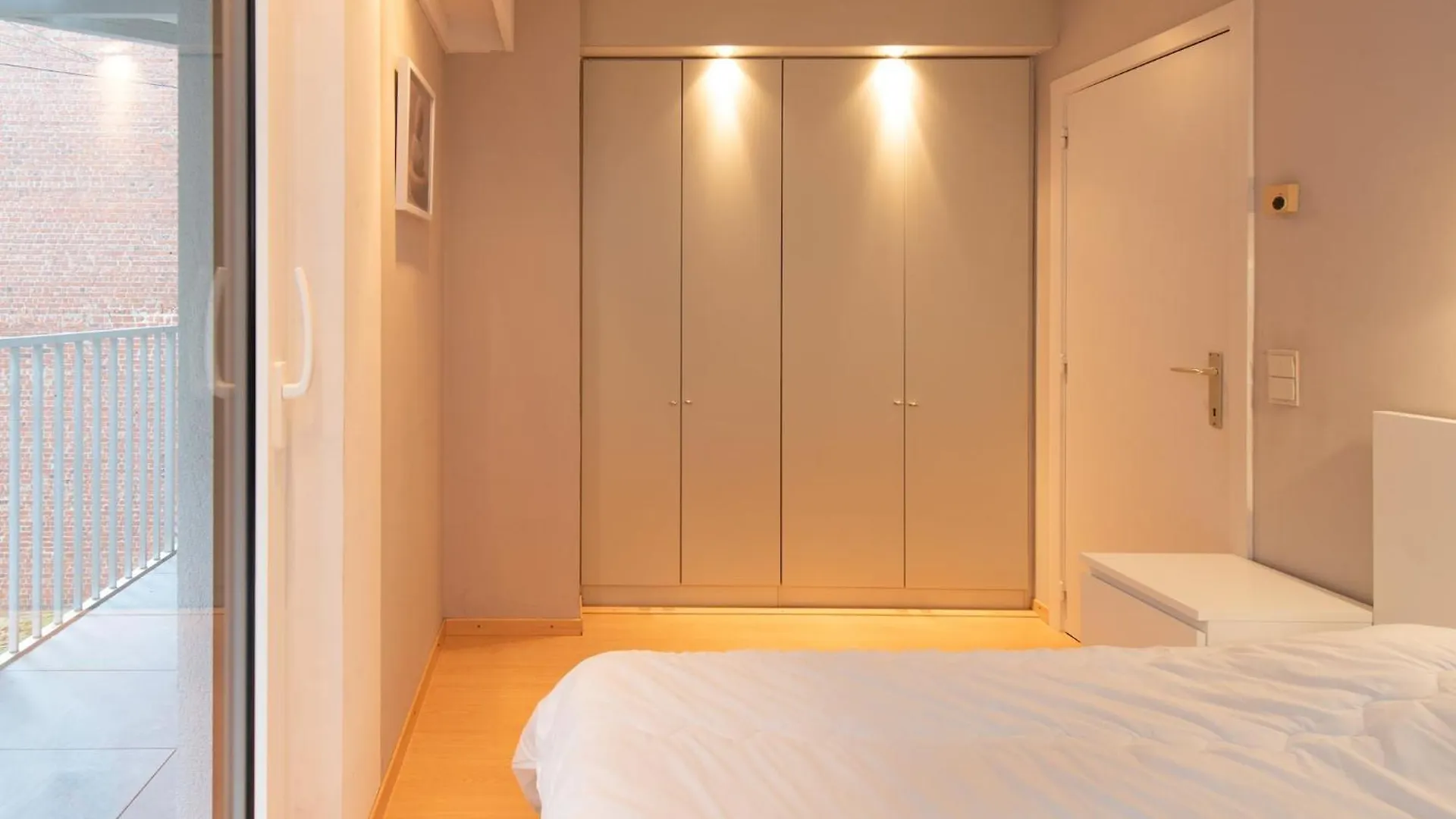 Beautiful 3-Bedroom Apartment With Sea View Middelkerke Bélgica