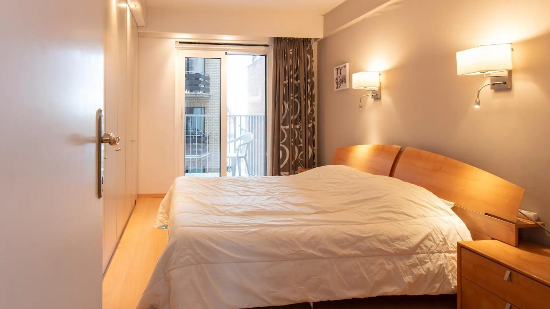 Beautiful 3-Bedroom Apartment With Sea View Middelkerke
