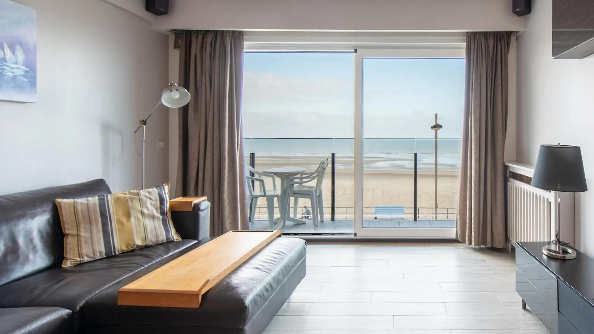 Beautiful 3-Bedroom Apartment With Sea View Middelkerke
