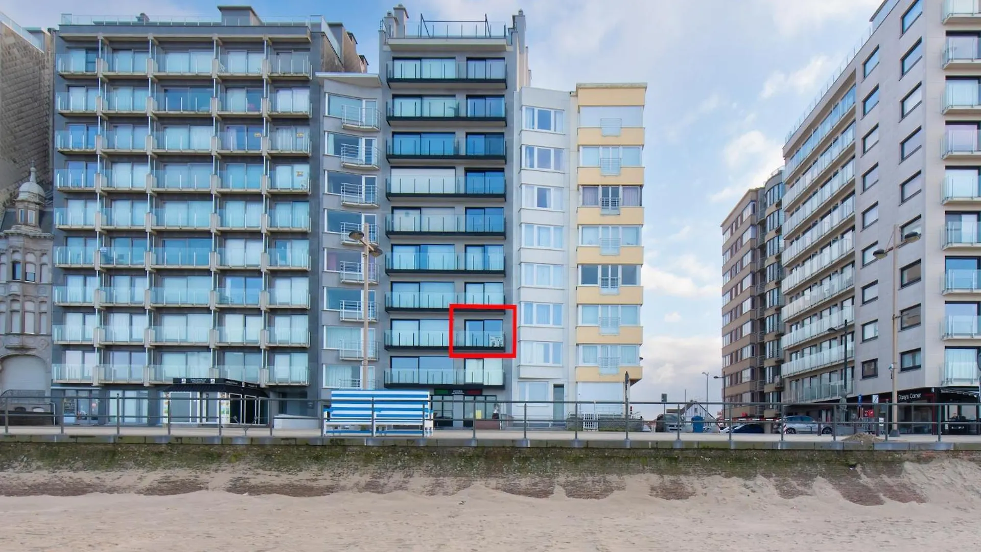 Beautiful 3-Bedroom Apartment With Sea View Middelkerke Bélgica